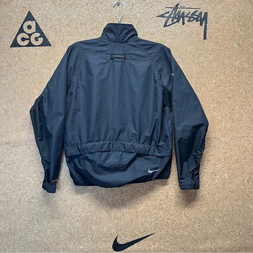 Vintage Nike ACG Black Packable Windbreaker Womens Size S - Picture 3 of 12